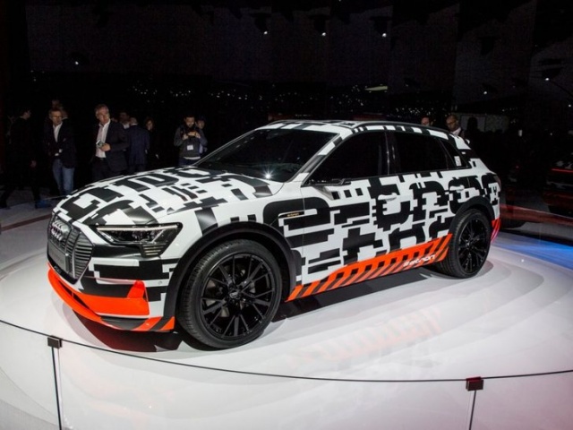 Audi - e-tron SUV (prototip)